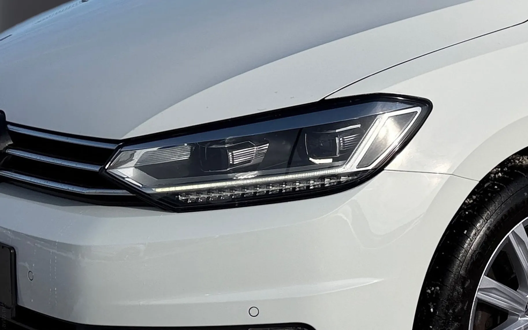 Zunanja slika - Volkswagen Touran - 2.0 TDI BMT Highline 110  150 -SLO-High LED-Masa - 4