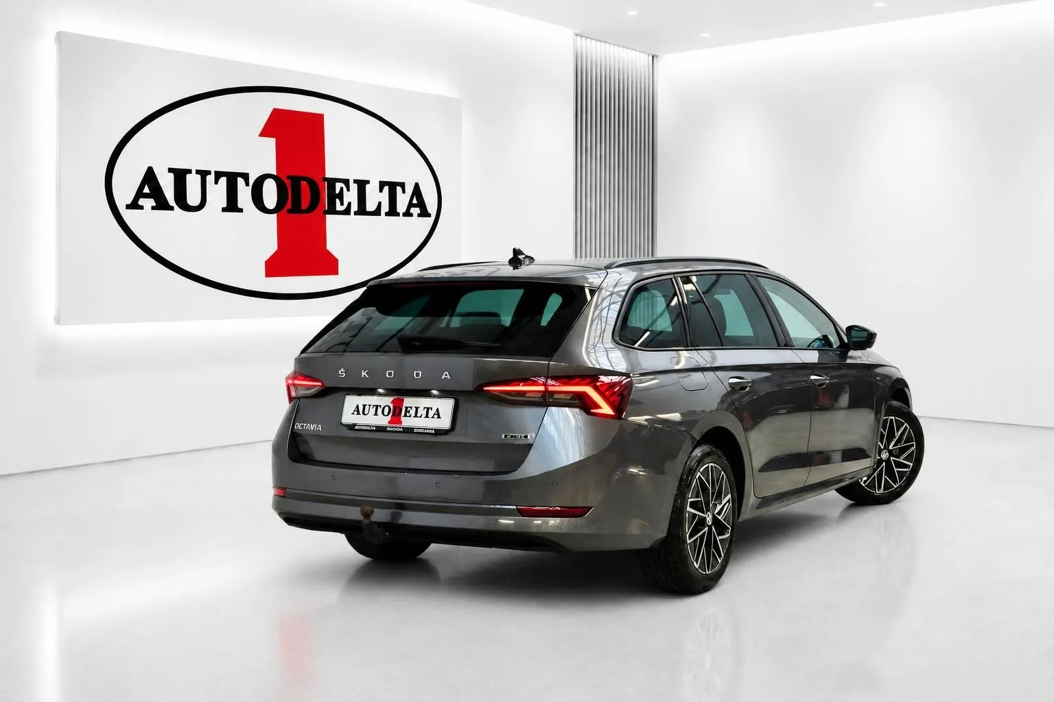 Zunanja slika - Škoda Octavia - Combi 1.5 eTSI Clever DSG - 3
