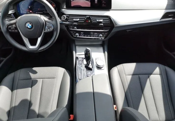 Zunanja slika - BMW Serija 5 - Touring: 520d Navi+Head Up Display+Vlečna kljuka - 5