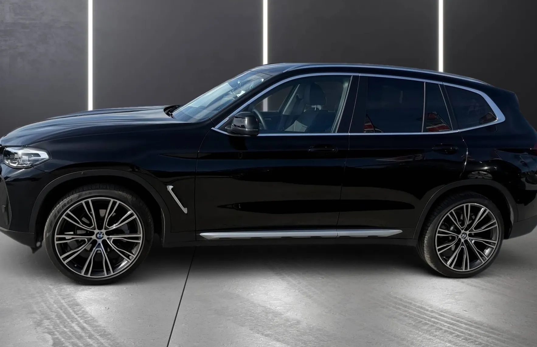 Zunanja slika - BMW X3 - serija : sDrive2.0d 1LASTNIK ZNANA VSA ZGODOVINA TOP - 4