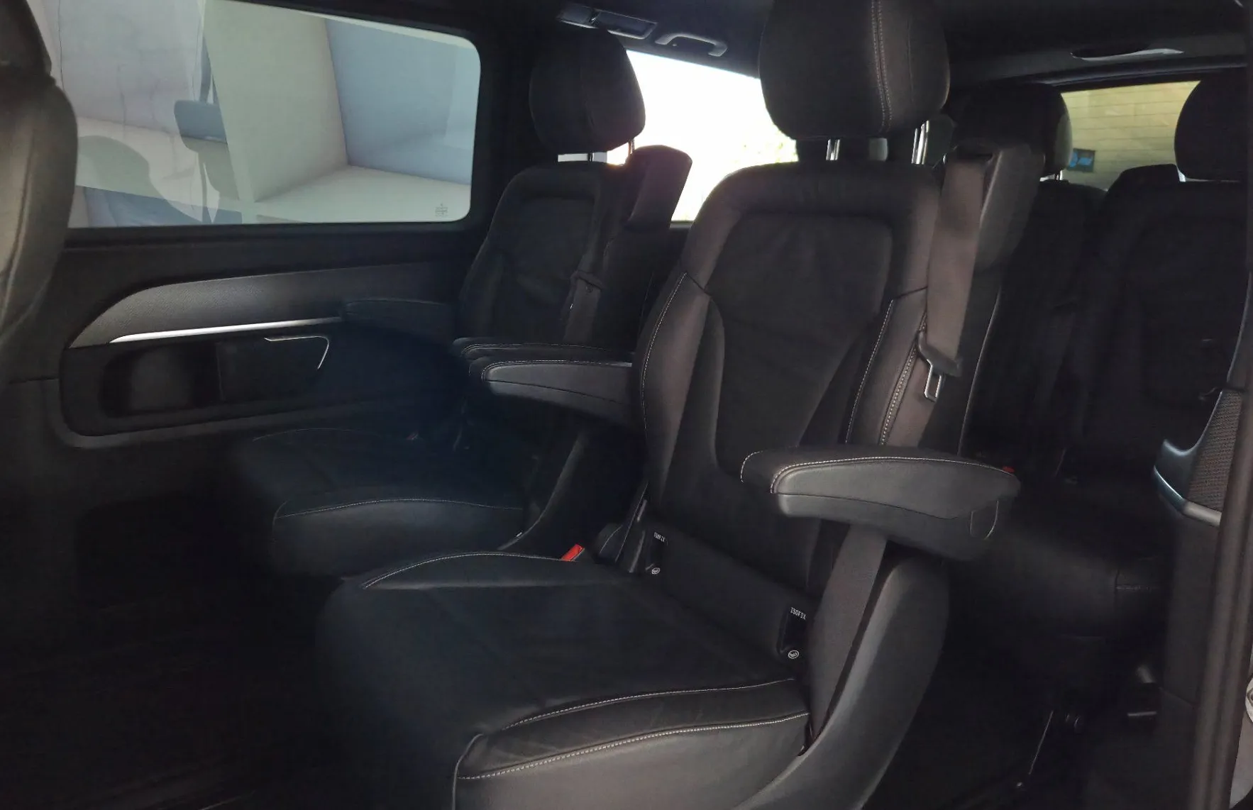 Zunanja slika - Mercedes-Benz V-Razred - V 300 d Avt-KAM360-BURMESTER-2X DRSNA-LED - 16