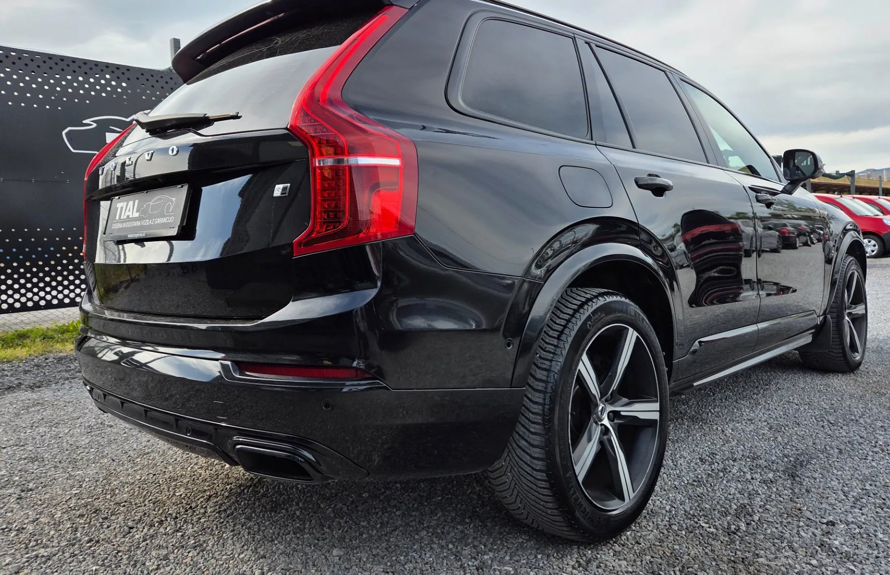 Zunanja slika - Volvo XC90 - D5 AWD R-Design Geartronic - 5