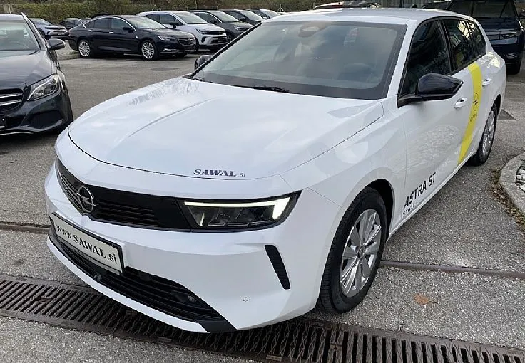 Zunanja slika - Opel Astra - 1.2T 110KM ST - ODLIČNO OHRANJENA-1. LASTNIK - 2