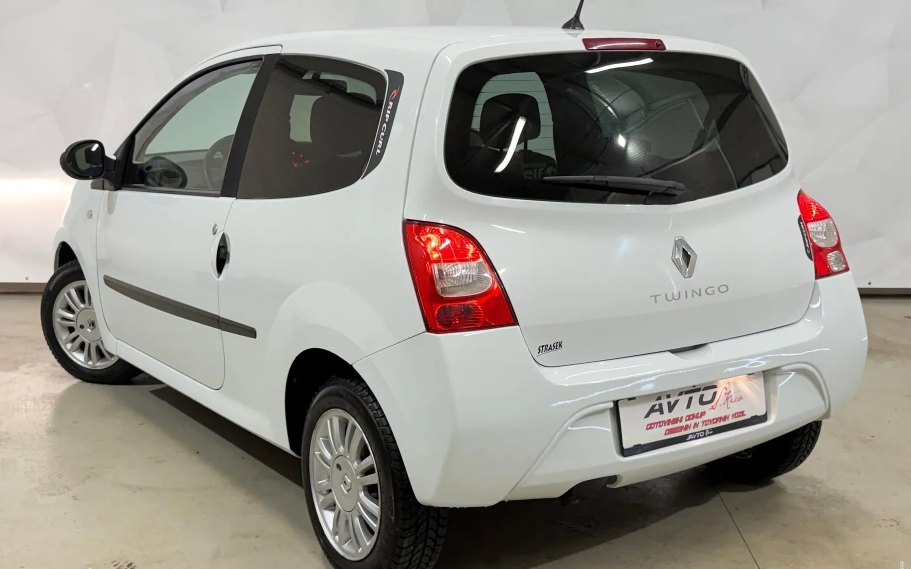 Zunanja slika - Renault Twingo - Rip Curl 1.2-KLIMA-SLOVENSKI-SERV4SNA-KNJ-TRAJNIK - 5