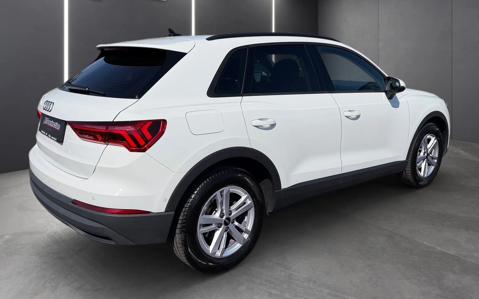 Zunanja slika - Audi Q3 - 35 TFSI S tronic-SLO-Full LED-Keyles-Mrtvi kot-ACC - 3
