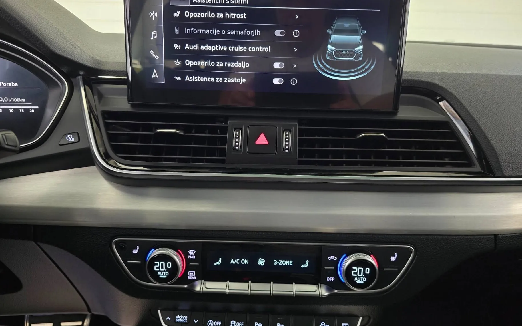 Notranja slika - Audi Q5 - quattro 40 TDI Advanced S tronic S-line - 14