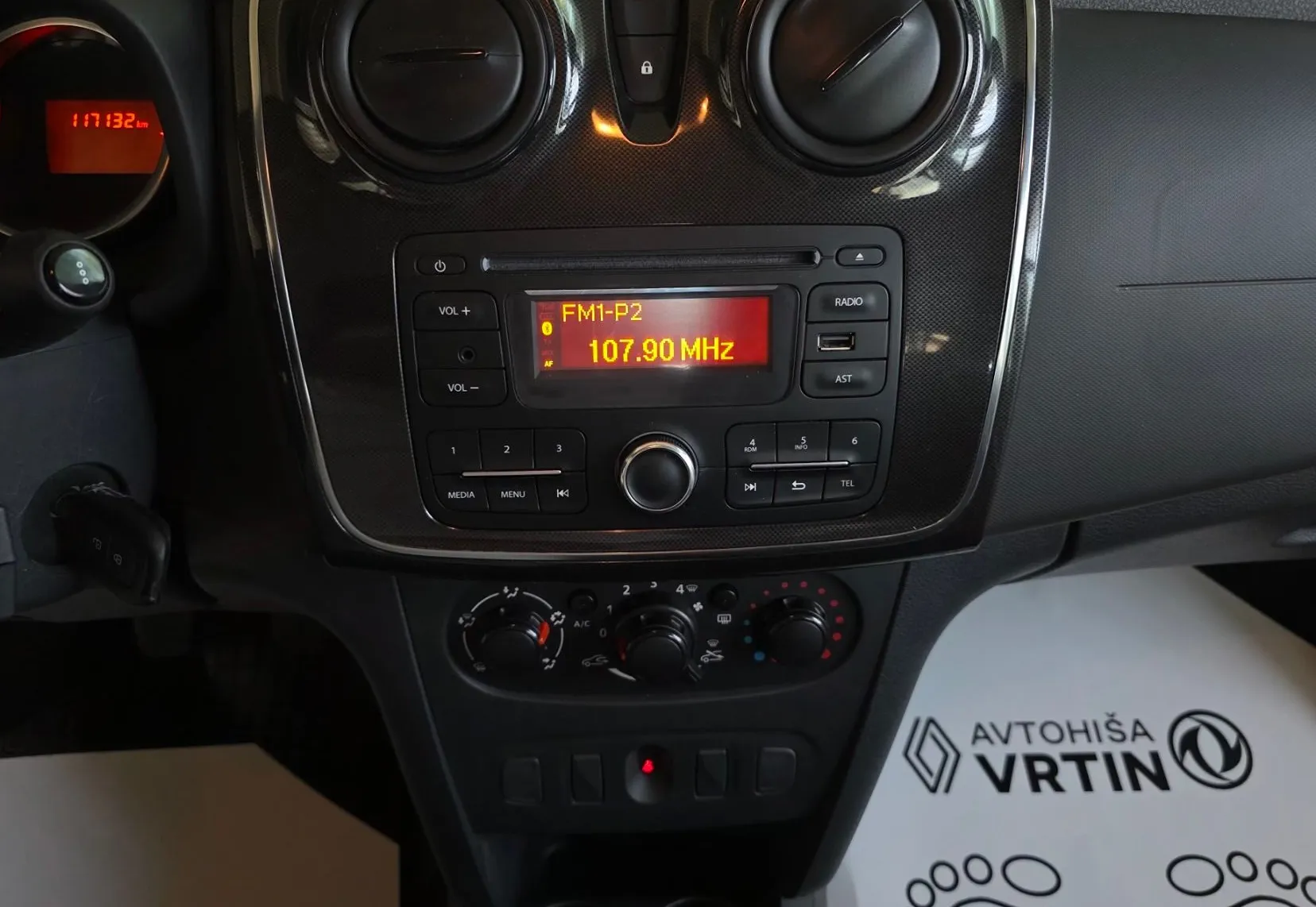 Zunanja slika - Dacia Sandero - 1.0 SCe 75 Comfort Z ENOLETNIM JAMSTVOM - 8