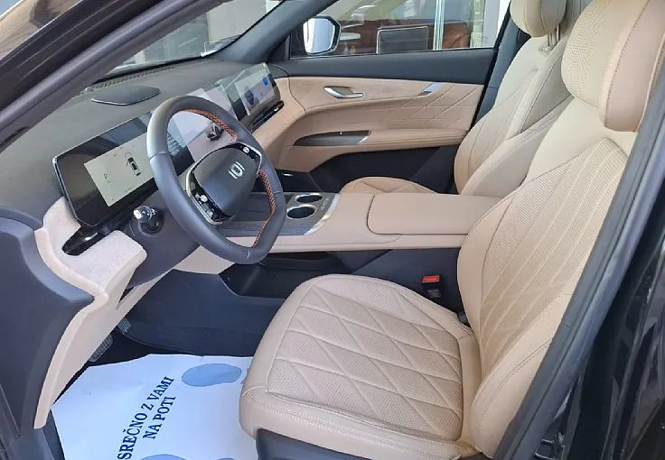 Zunanja slika - Changan CS75 Plus - 8AT+KOMPLET ZIMSKIH PNEVMATIK+bež znotraj+ZALOGA - 5