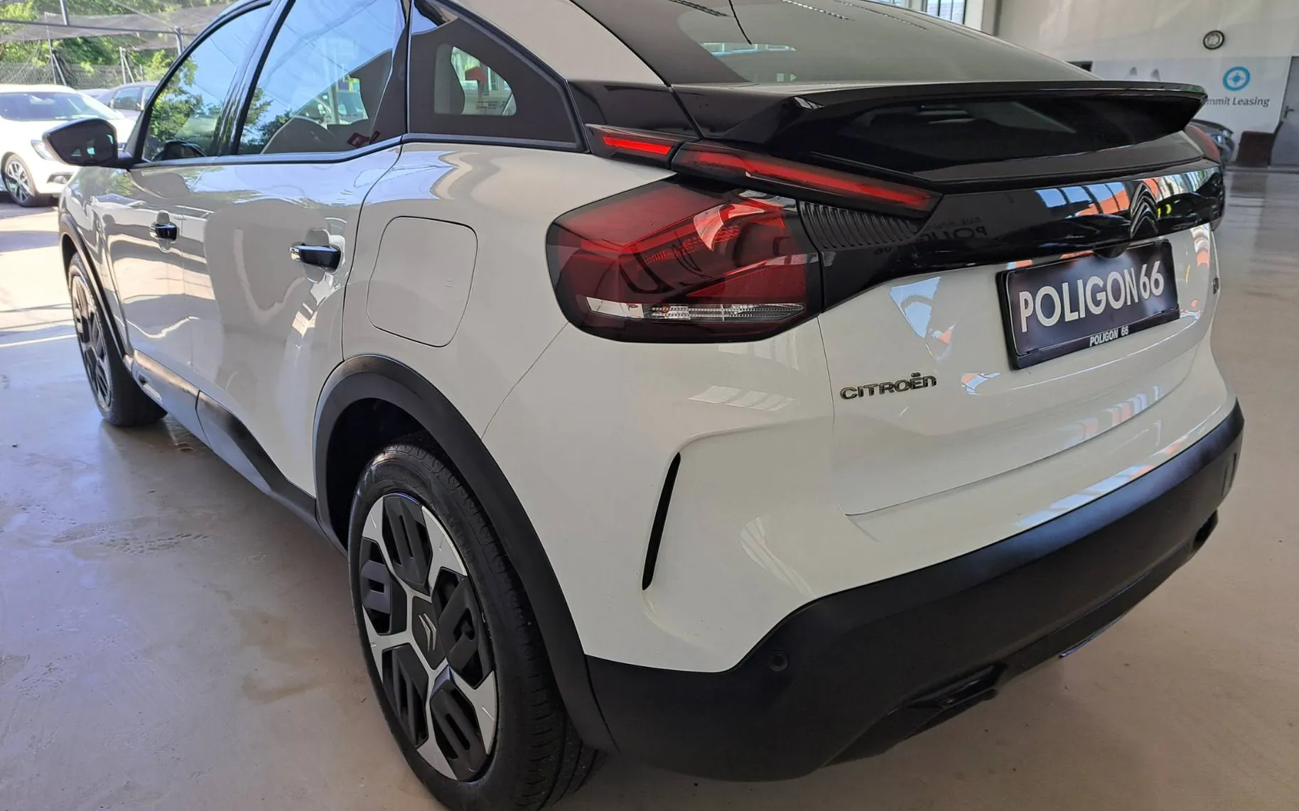 Zunanja slika - Citroën C3 Aircross - C4 Feel 1.5 BlueHDI-1 LASTNIK-KAMERA-FULL LED - 5