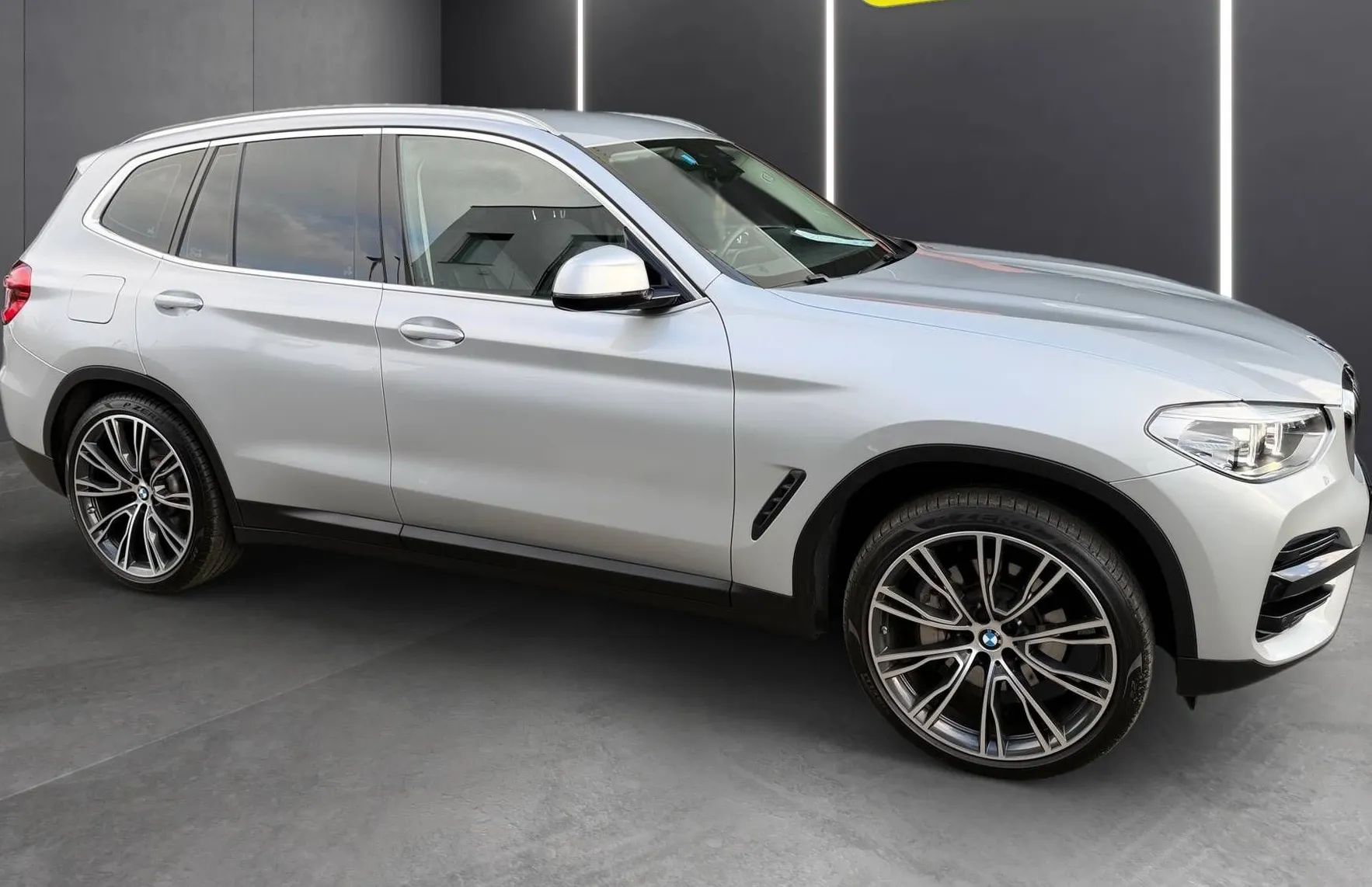Zunanja slika - BMW X3 - serija : xDrive 20d FULL LED NAVIGACIJA TEMPOMAT PDC TOP - 4
