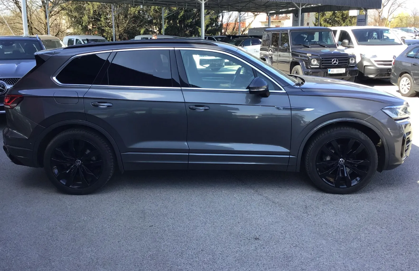Zunanja slika - Volkswagen Touareg - V6 TDI BMT R-Line 210  285 - 2