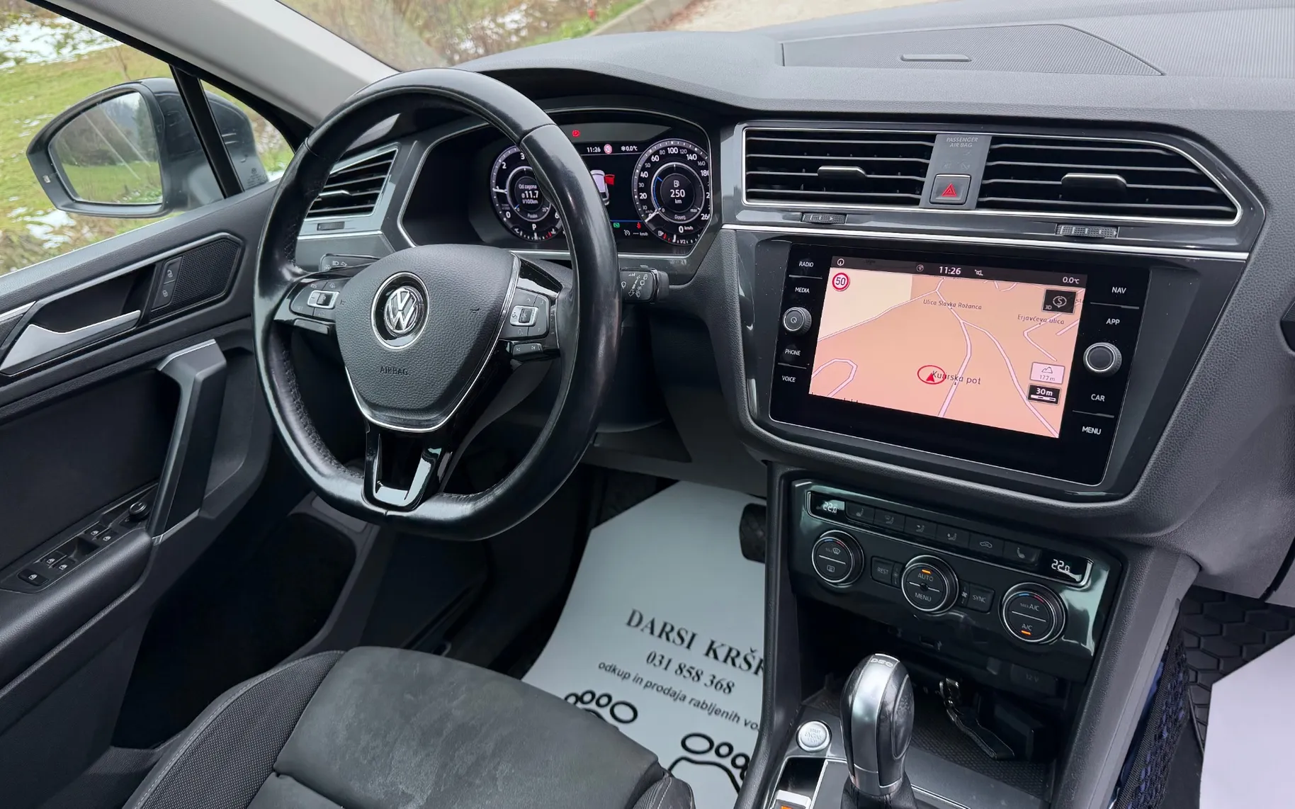Zunanja slika - VW Tiguan - 2.0 TDI Highline SLO 110PS DSG FULL LED ACC ALU18 - 13