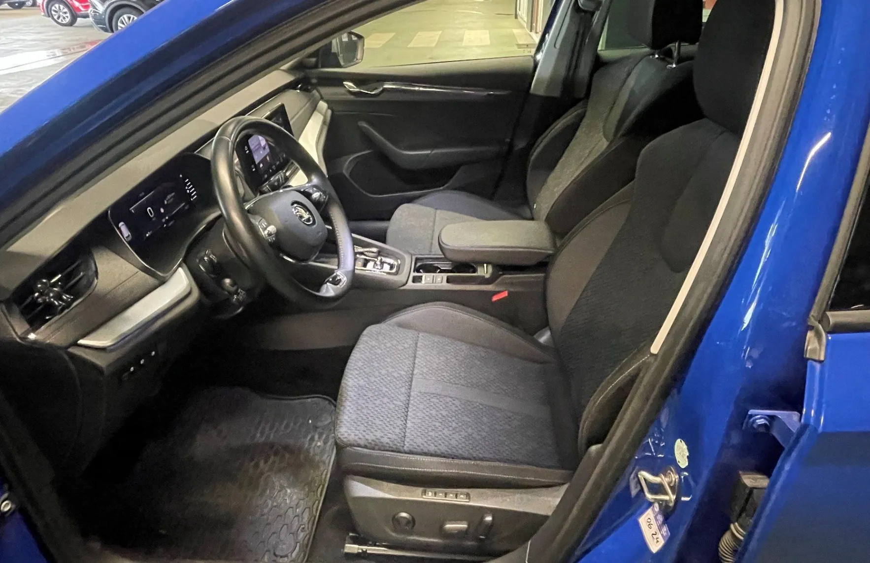 Zunanja slika - Škoda Octavia - 2.0 TDI Style DSG LED.KAMERA.OGR.SEDEŽ.ACC - 14