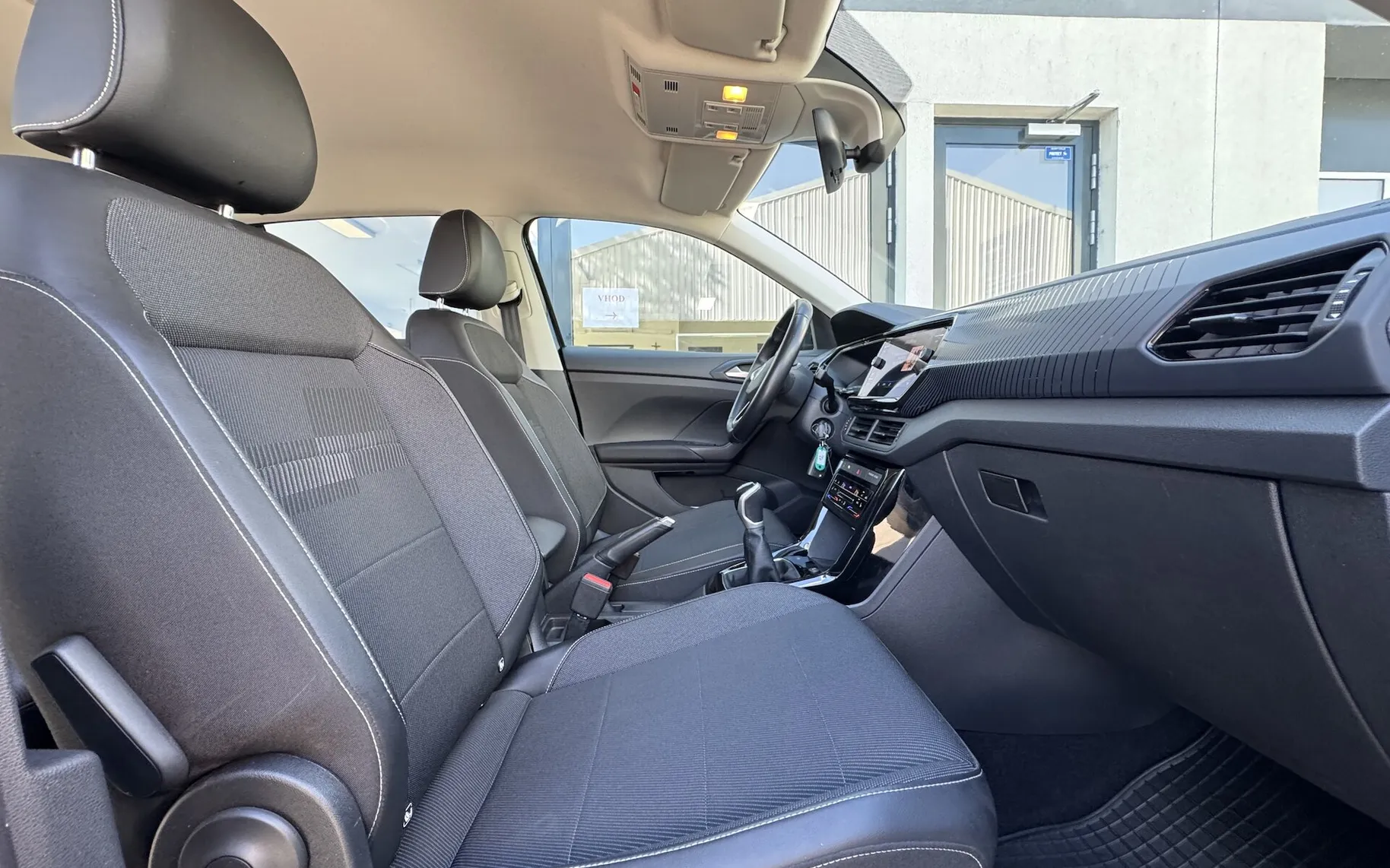Zunanja slika - Volkswagen T-Cross - 1.0 TSI BMT LIFE SAMO 34.542 km - 12