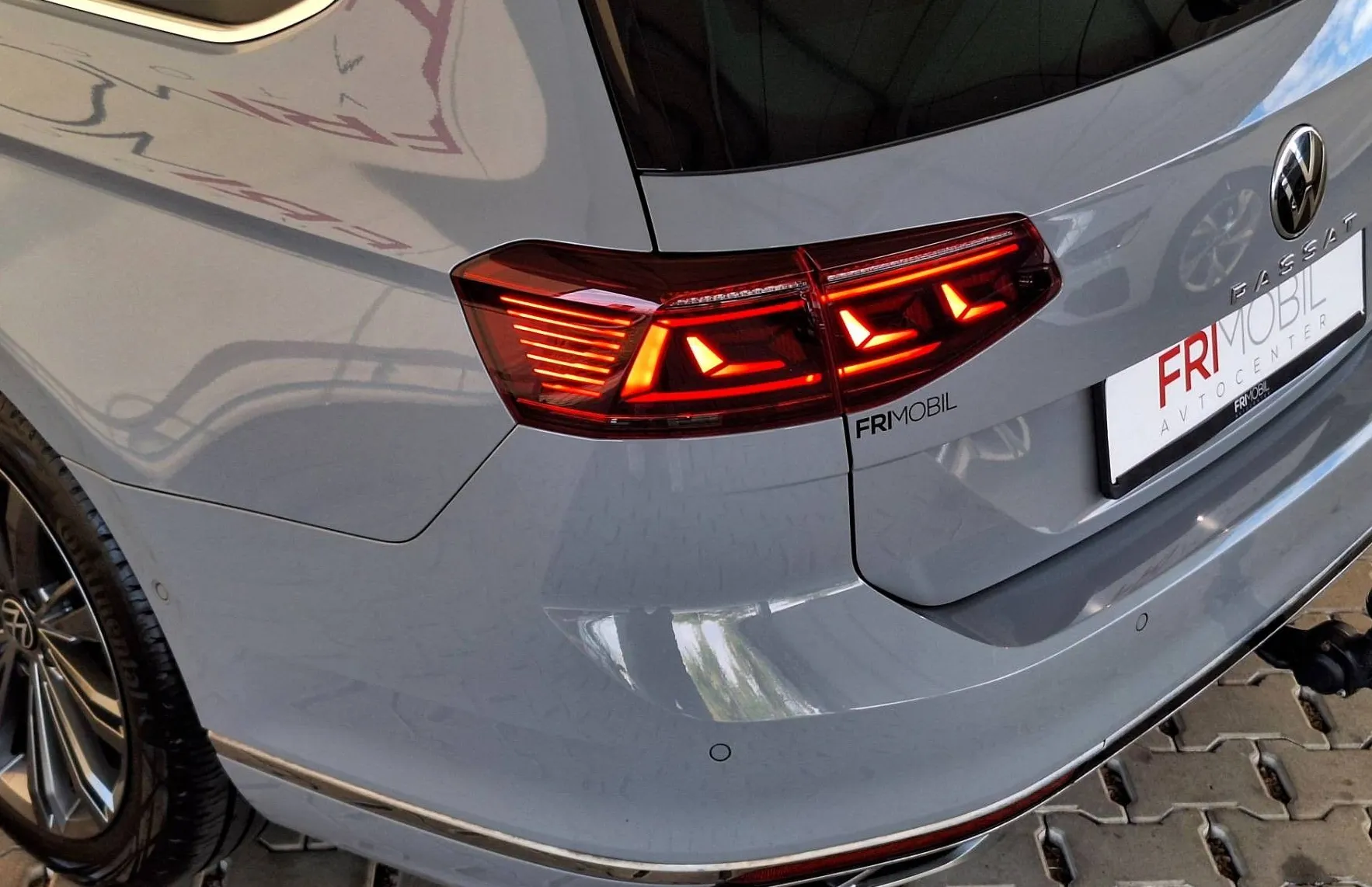 Zunanja slika - Volkswagen Passat - Variant 2.0 TDI R-line DSG•KAM360•WEBASTO•VL.KLJUKA•MASAŽA - 8