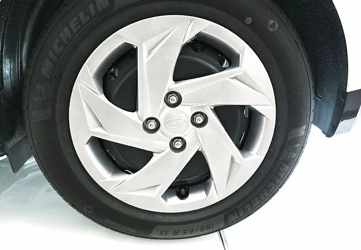 Zunanja slika - Hyundai i20 - 1.0 T-GDI COMFORT-AVT.KLIMA-REZ.KOLO-WINTER-VIDEO - 7