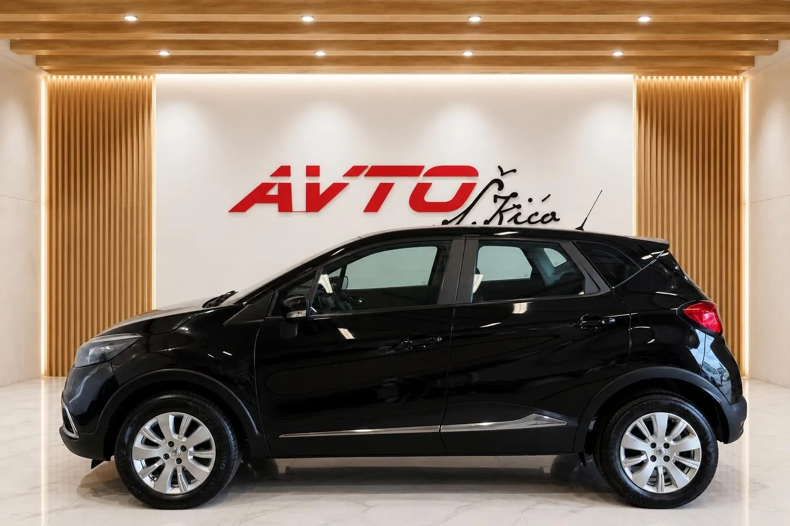 Zunanja slika - Renault Captur - 90 TCE-69.000KM-LED-NAVI-TEMPOMAT-PDC... - 3