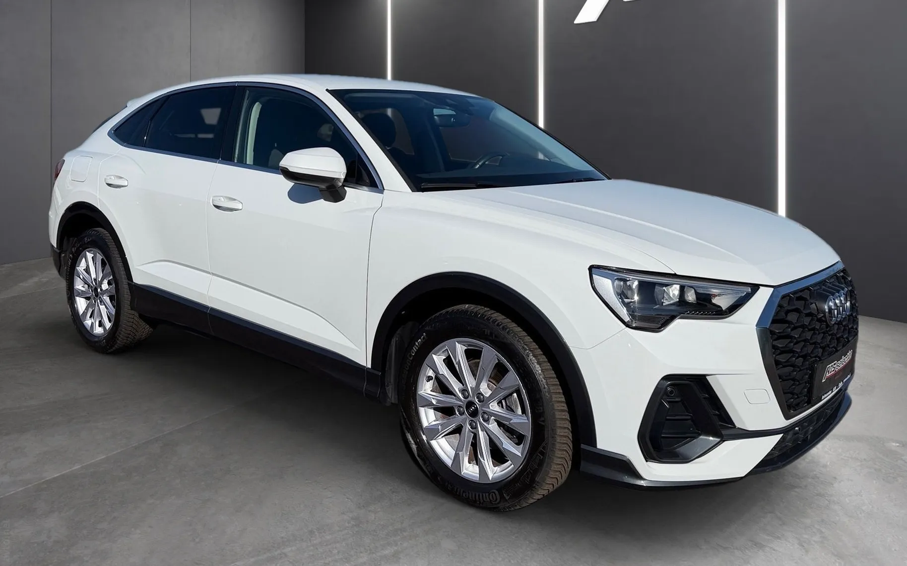 Zunanja slika - Audi Q3 Sportback - 35 TDI S tronic Advanced-Mrtvi kot-ACC-Kamera..... - 2
