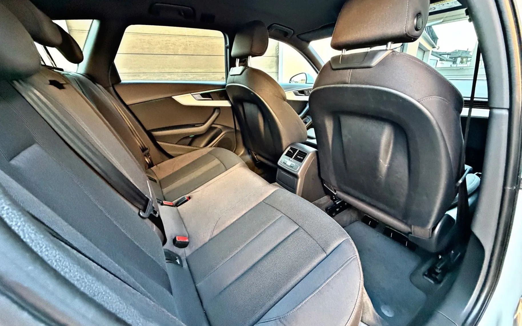 Notranja slika - Audi A4 Avant - QUATTRO 3.0 TDI S LINE•MATRIX•VIRTUAL•KOT NOV... - 17