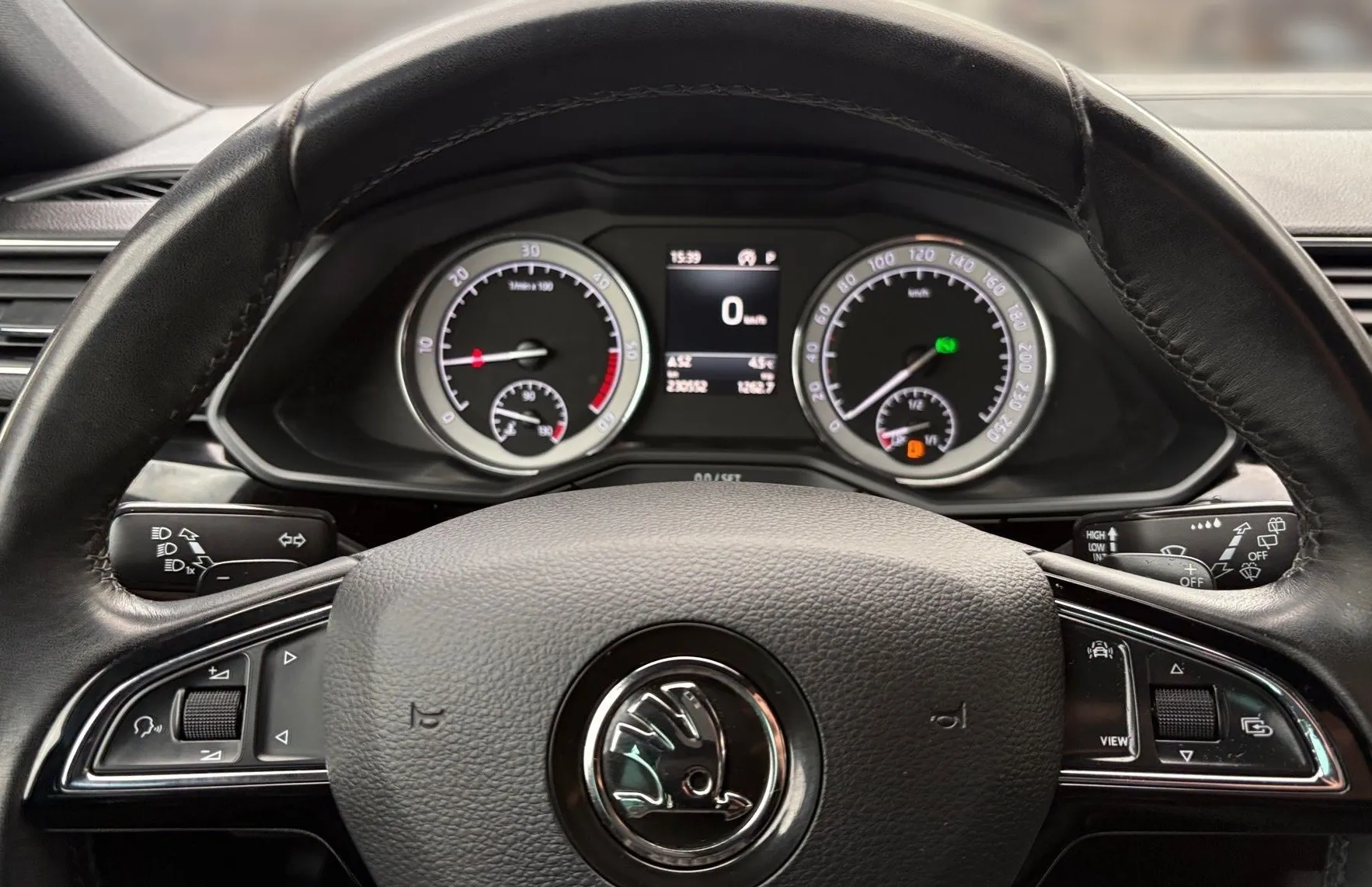 Zunanja slika - Škoda Superb - 2.0 TDI L K Combi DSG 4X4 ... - 9