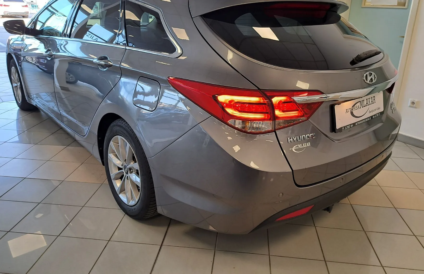 Zunanja slika - Hyundai i40 - 1.7 CRDI 85KW PREMIUM - LED NAVI HITRI KREDIT - - 3