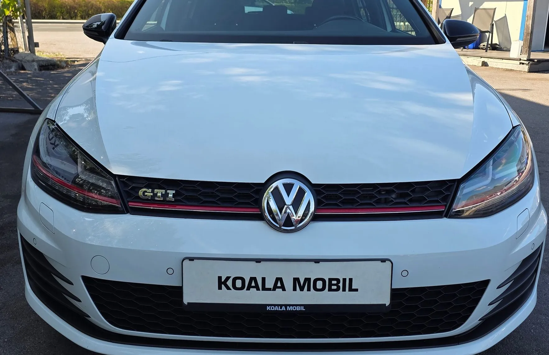 Zunanja slika - Volkswagen Golf - 2.0 GTI BMT LED-ŠIBEDAH-GRETJE SEDEŽEV-ALU - 2