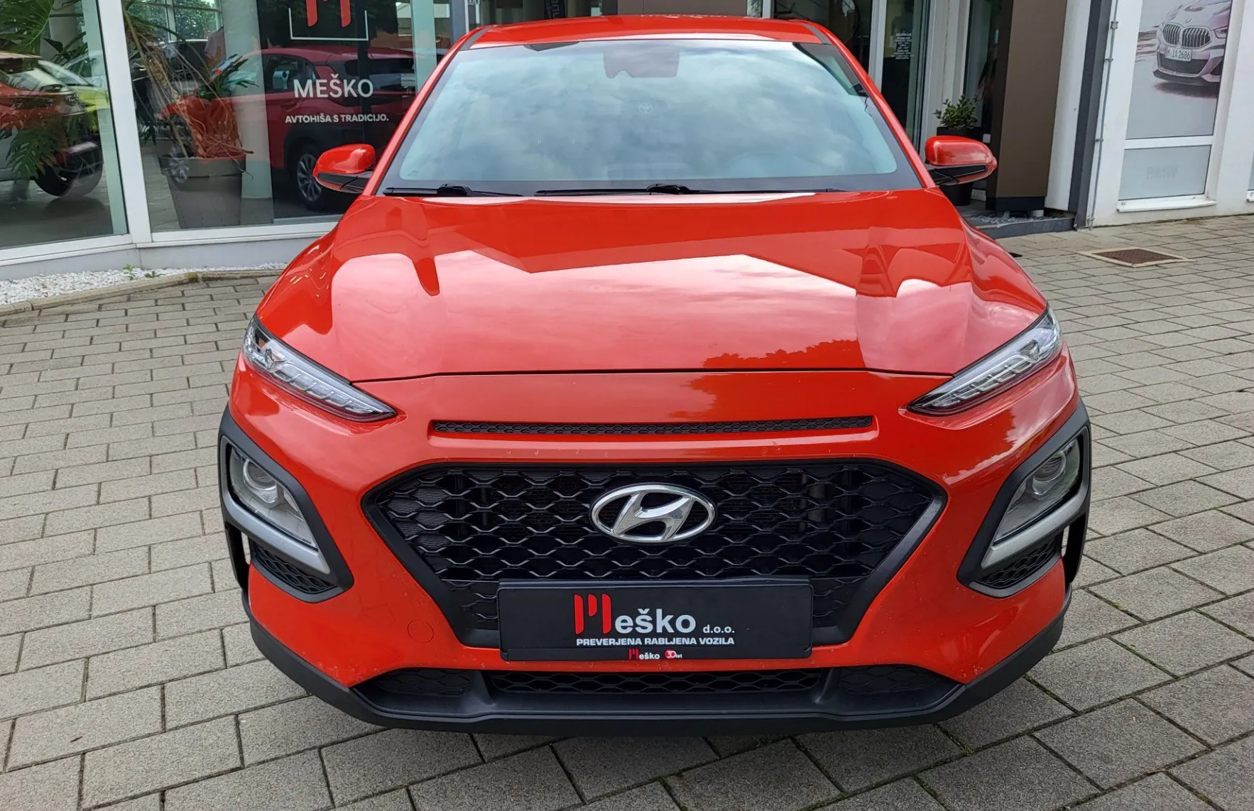 Zunanja slika - Hyundai Kona - 1.0 T-GDI 120 slo-1last-servisira-ac-el.paket-... - 2
