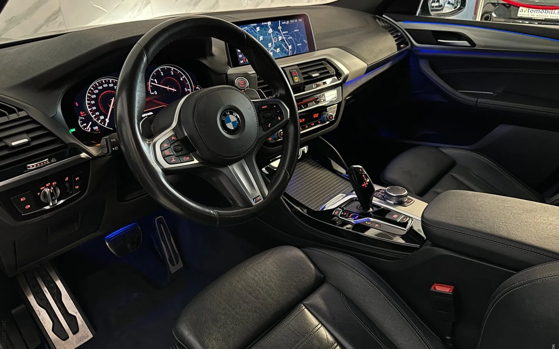 Notranja slika - BMW serija X4: - xDrive30d|M-Sport|Led|ACC|Kamera|AmbientL|Gretje| - 8