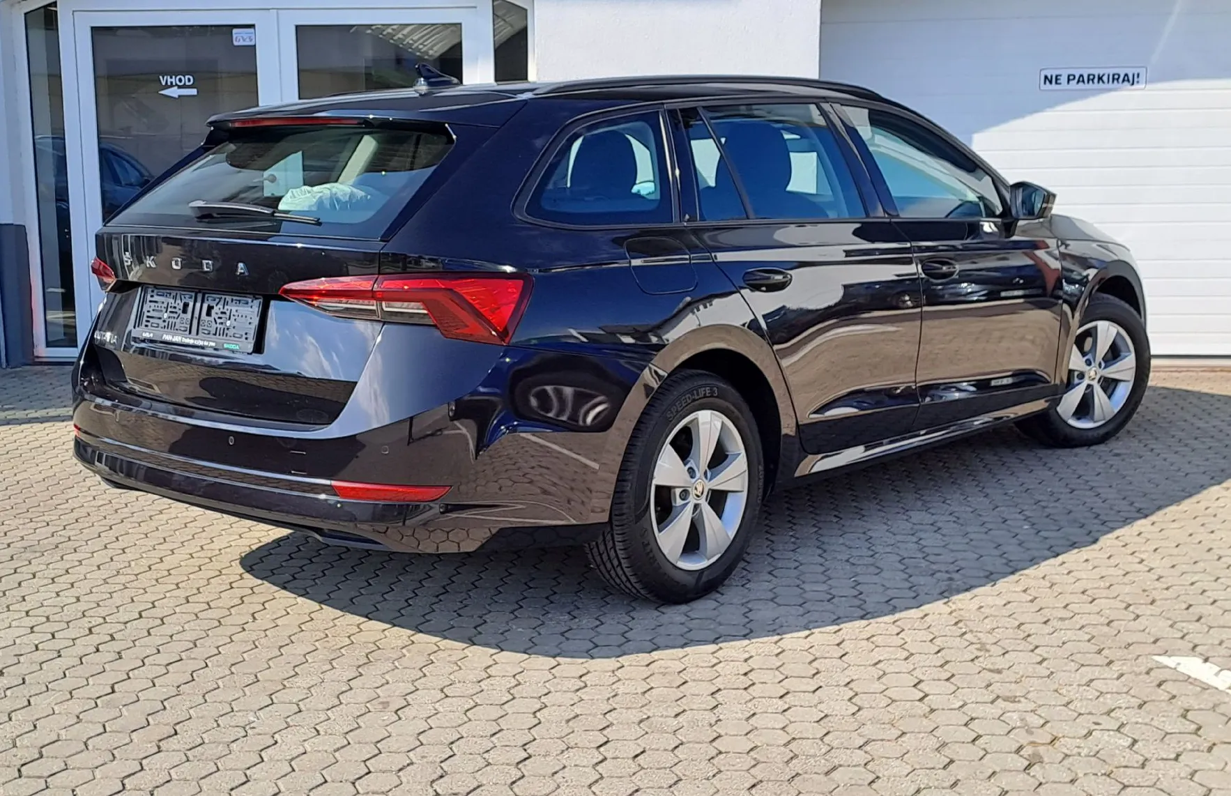Zunanja slika - Škoda Octavia - Combi 2.0 TDI Ambition DSG - 4