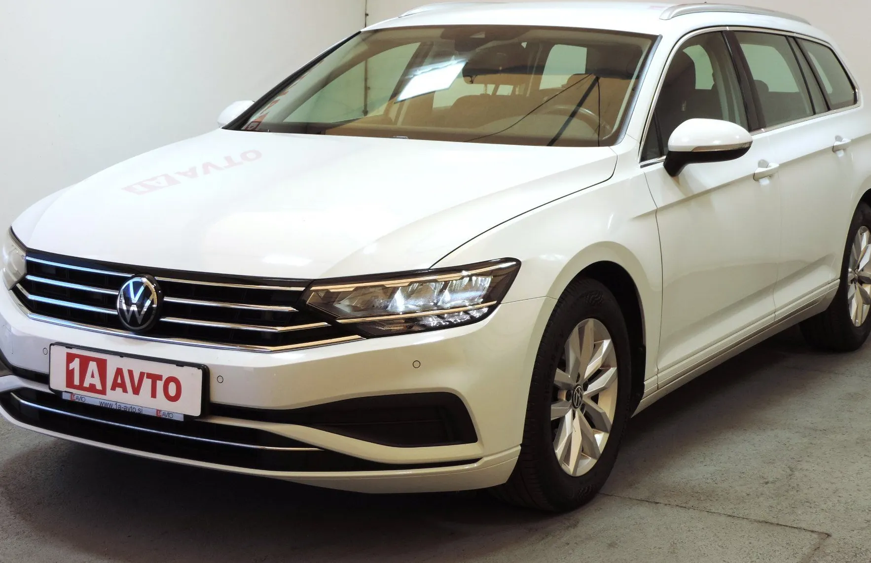 Zunanja slika - Volkswagen Passat - Variant 2.0 TDI BMT SCR Business DSG LED-ACC-KAMERA-M.KOTI - 1
