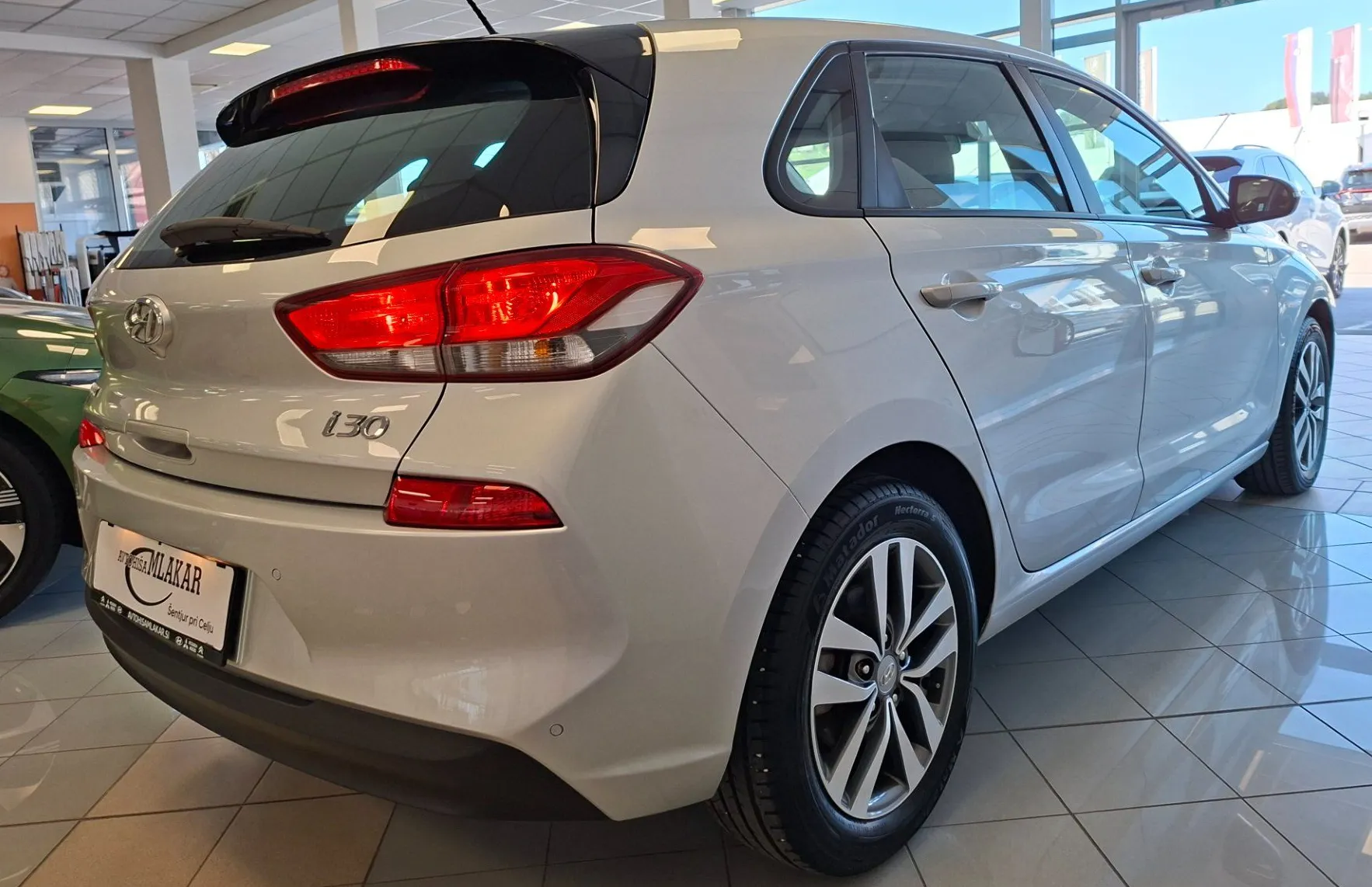 Zunanja slika - Hyundai i30 - 1.6 CRDi 110 Style-1.LASTNIK-SLO-LED-KAMERA-PDC- - 4