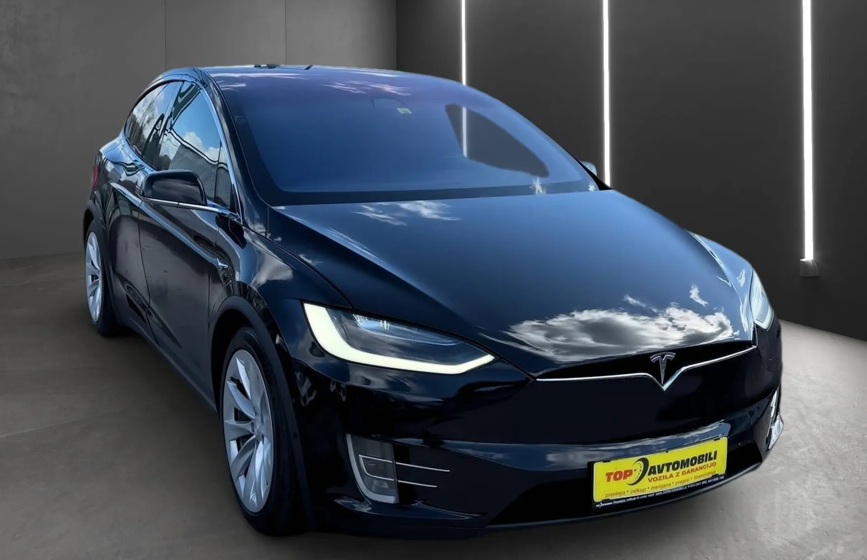 Zunanja slika - Tesla Model X - 75D NADGRAJEN AVTOPILOT 7 - SEDEŽEV ZRAČNO PREMIUM - 11