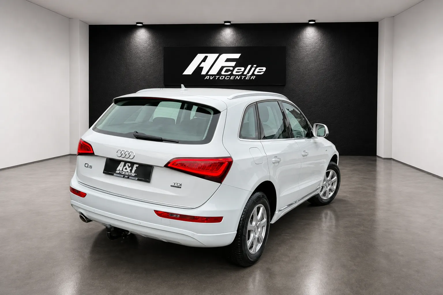 Zunanja slika - Audi Q5 - 2.0 TDI-Q-4X4-AUT-XENON+LED-LIZING ZA TUJCE- - 9