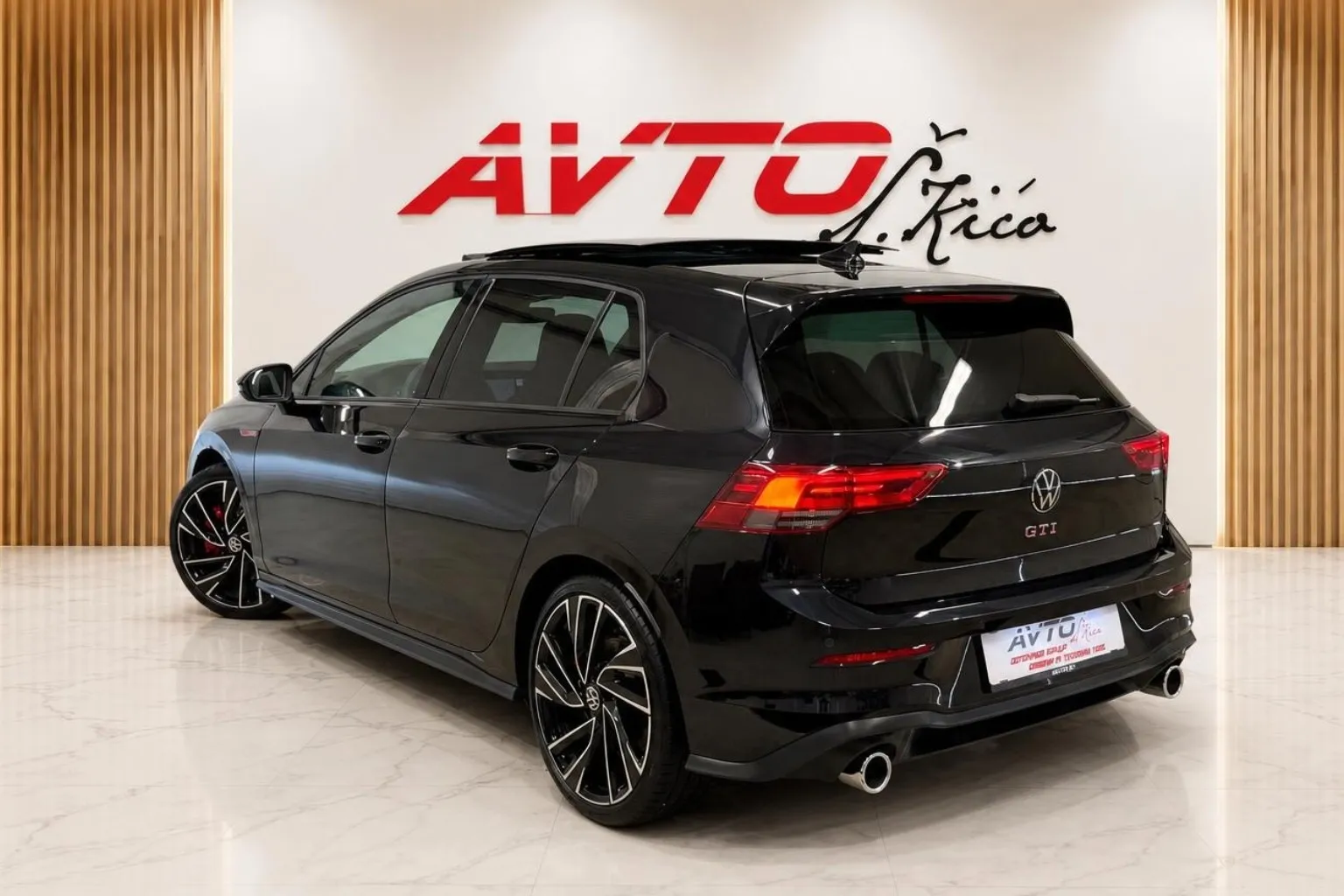 Zunanja slika - Volkswagen Golf - 2.0 TSI-GTI-PANORAMA-VIRTUAL-DSG-ACC-IQ-KAMERA-NAV - 5