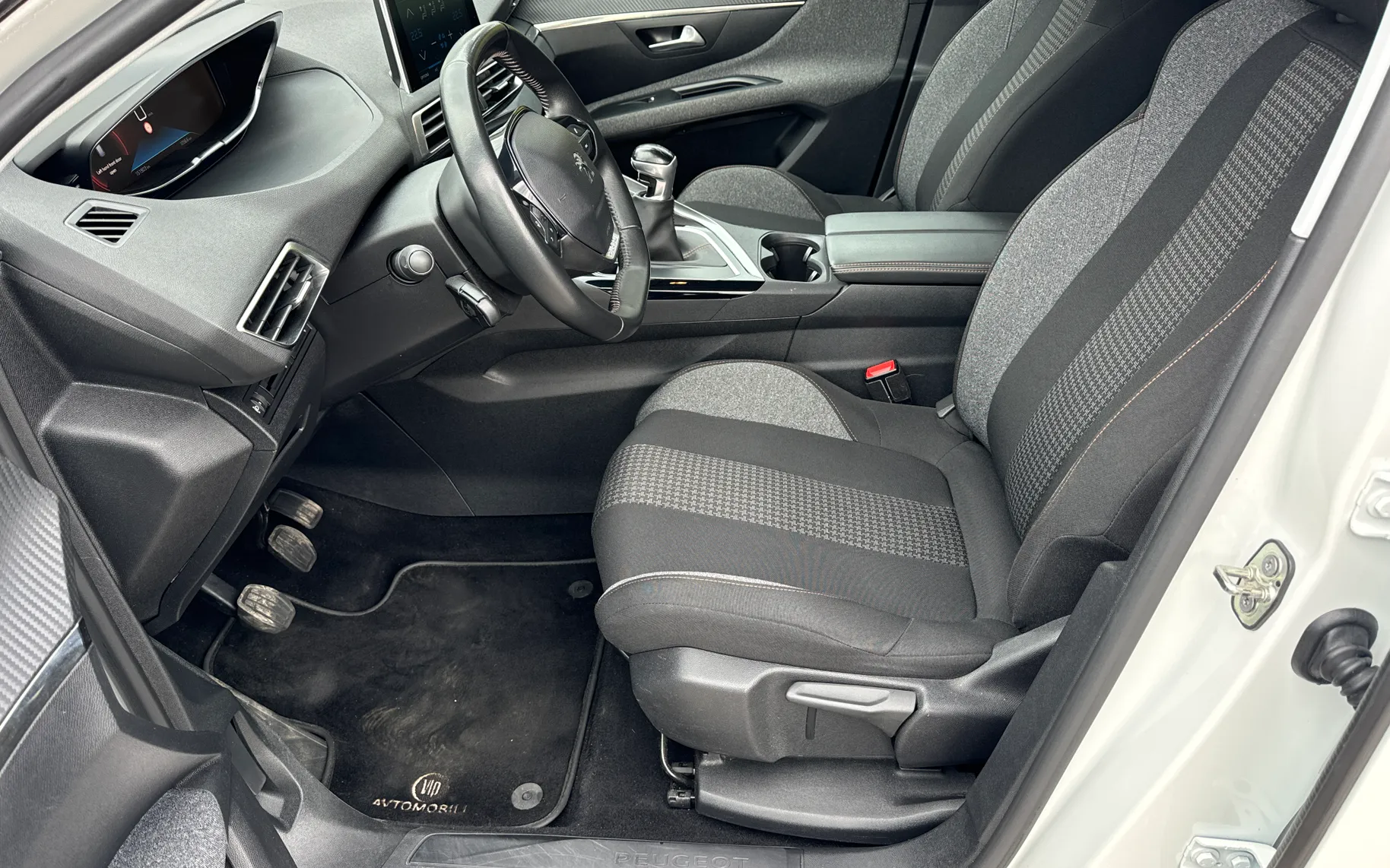 Notranja slika - Peugeot 5008 - Peugeot - 5