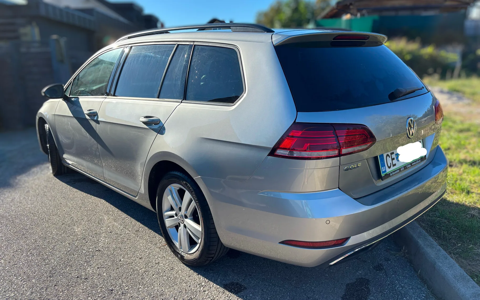 Zunanja slika - Volkswagen Golf - Variant 1,4 TSI, 2.lastnik SLO, ACC, CarPlay, LED - 2
