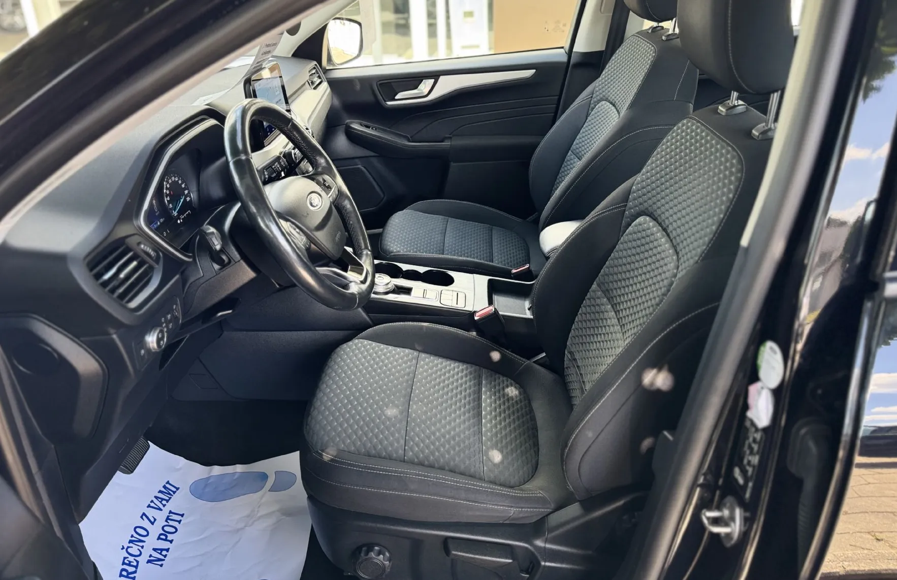 Zunanja slika - Ford Kuga - 2.0 PHEV-1last-navi-pdc-alu-acc-vl.kljuka-servisir - 11