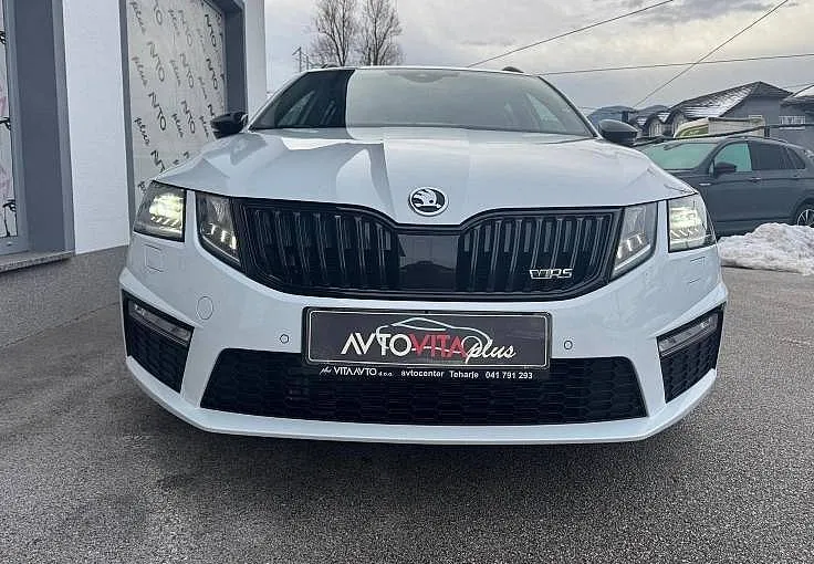 Zunanja slika - Škoda Octavia - RS 2.0 TDI DSG  kW 4X4 Virtual Navi Radar Kamera . - 2