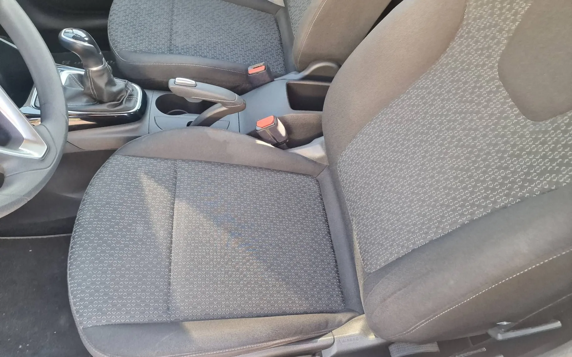 Notranja slika - Opel Crossland - X 1.2  61KW NA KREDIT BREZ POLOGA - 7