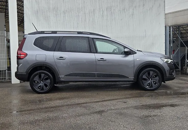 Zunanja slika - Dacia Jogger - Expression 110 + Paket Varnost + My Revision - 4