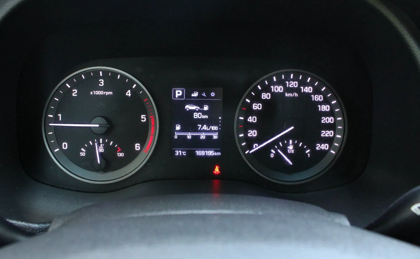 Zunanja slika - Hyundai Tucson - 1.7 CRDi Style DCT ALU PDC GRETJE SEDEŽEV - 18