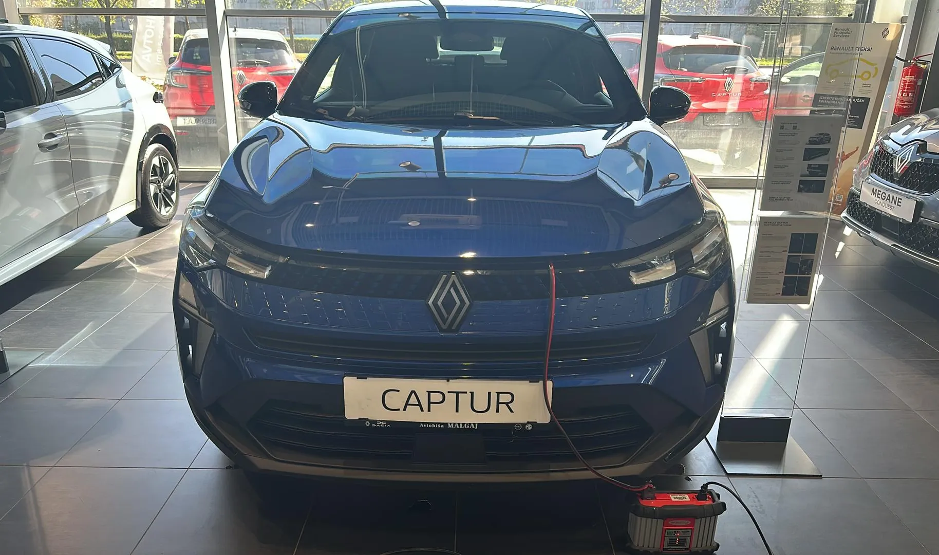 Zunanja slika - Renault Mégane - Techno 145 E-Tech Avtomatik+ Paket Varnost - 2