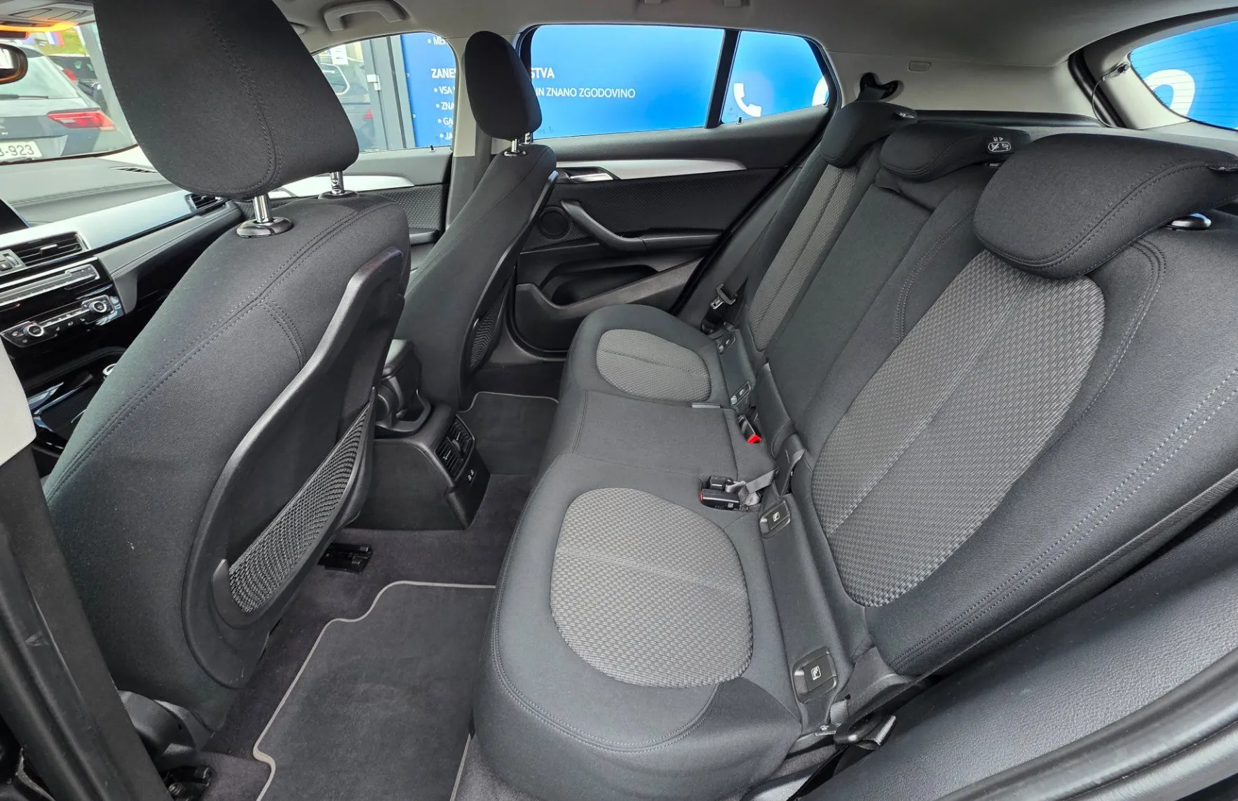 Zunanja slika - BMW X2 - serija :  sDrive18d Advantage - HITRI KREDIT. LEASING - 12