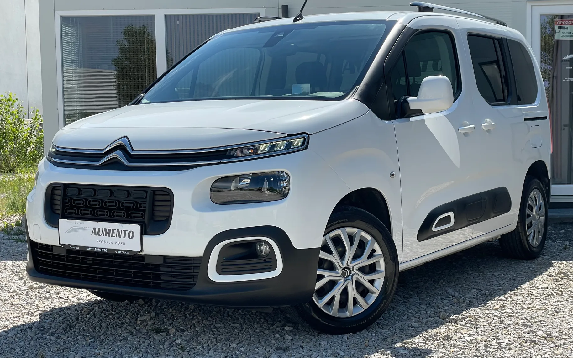 Zunanja slika - Citroën Berlingo - 1,5 BlueHDi 100 Shine M - 2