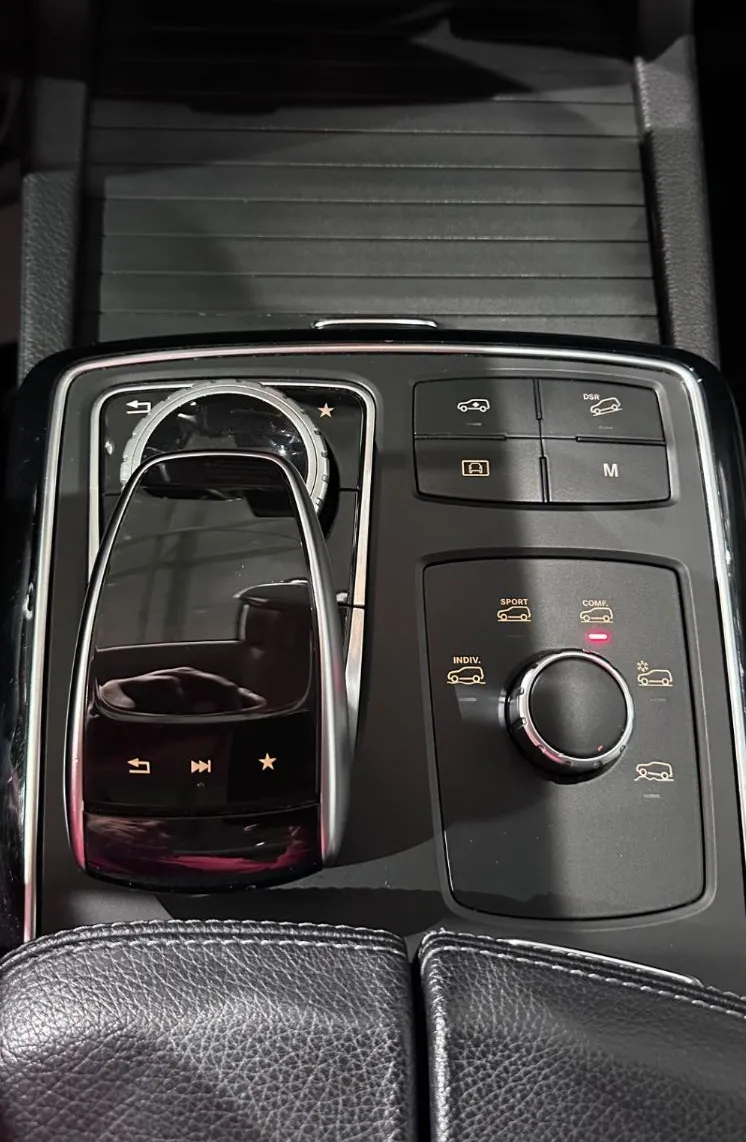 Zunanja slika - Mercedes-Benz GLE-Razred - GLE 250 d 4MATIC Avt. AMG-AIRMATIC-PANORAMA-KAMERA - 13