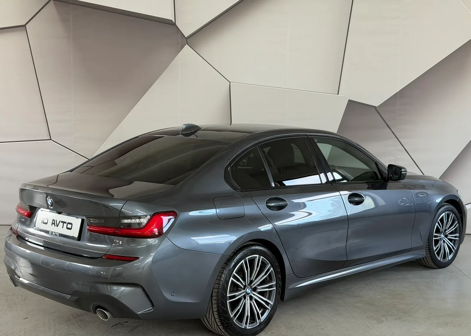 Zunanja slika - BMW Serija 3 - 318d - 4