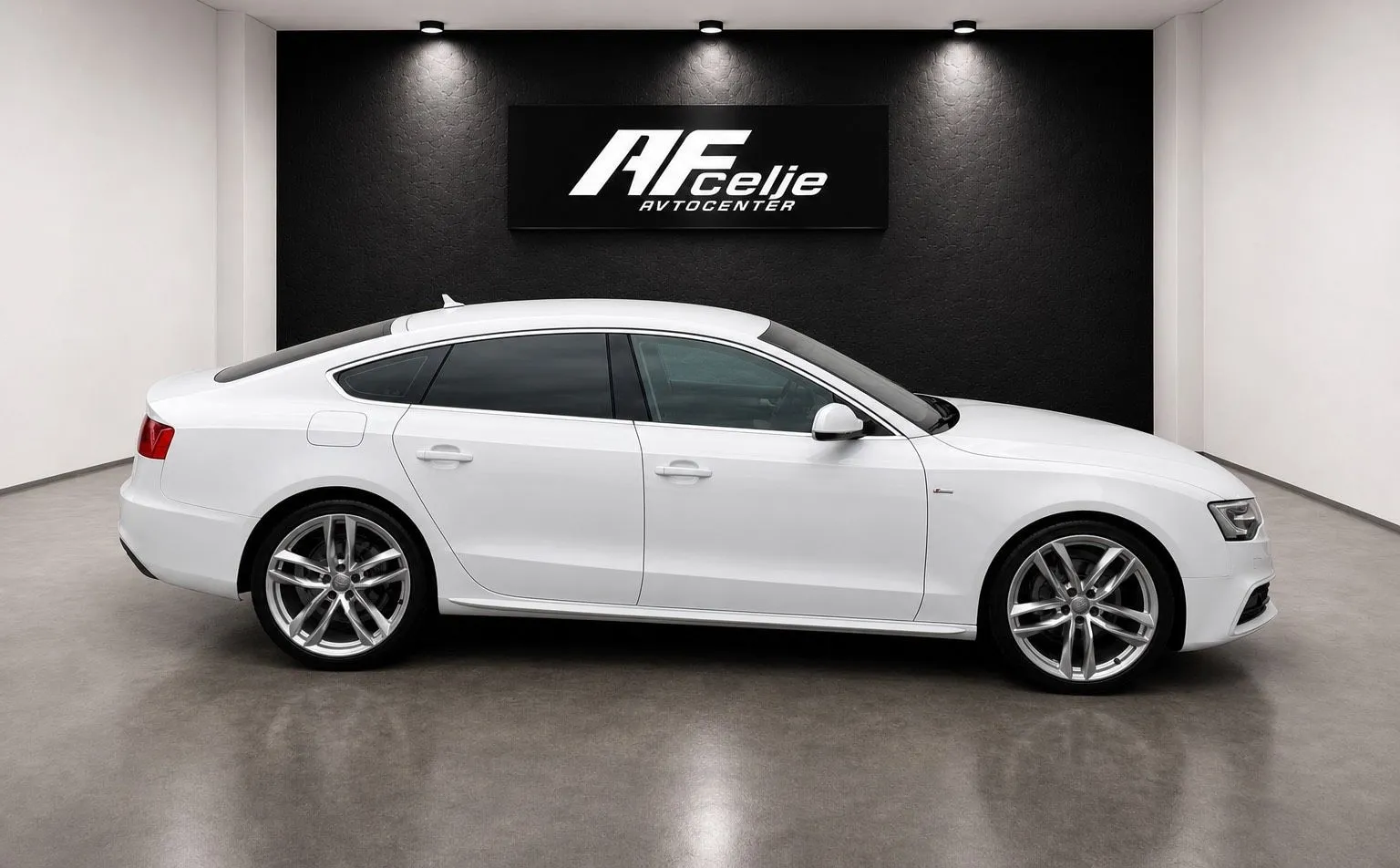 Zunanja slika - Audi A5 Sportback - 2.0 TDI-3X S LINE-LIZING ZA TUJCE-XENON+LED... - 4