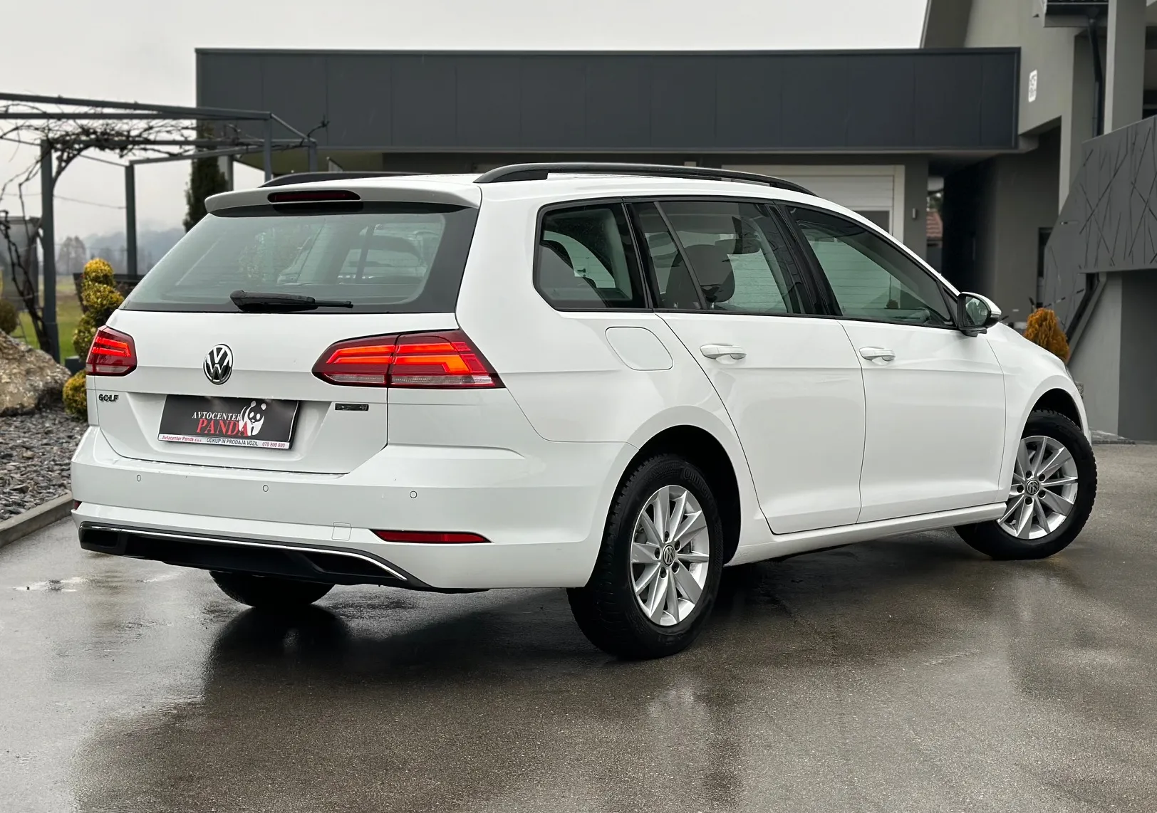Zunanja slika - VW Golf - Variant 1,6 TDI Comfortline+SLO+1LAST+ACC+KLJUKA+NAVI.. - 4