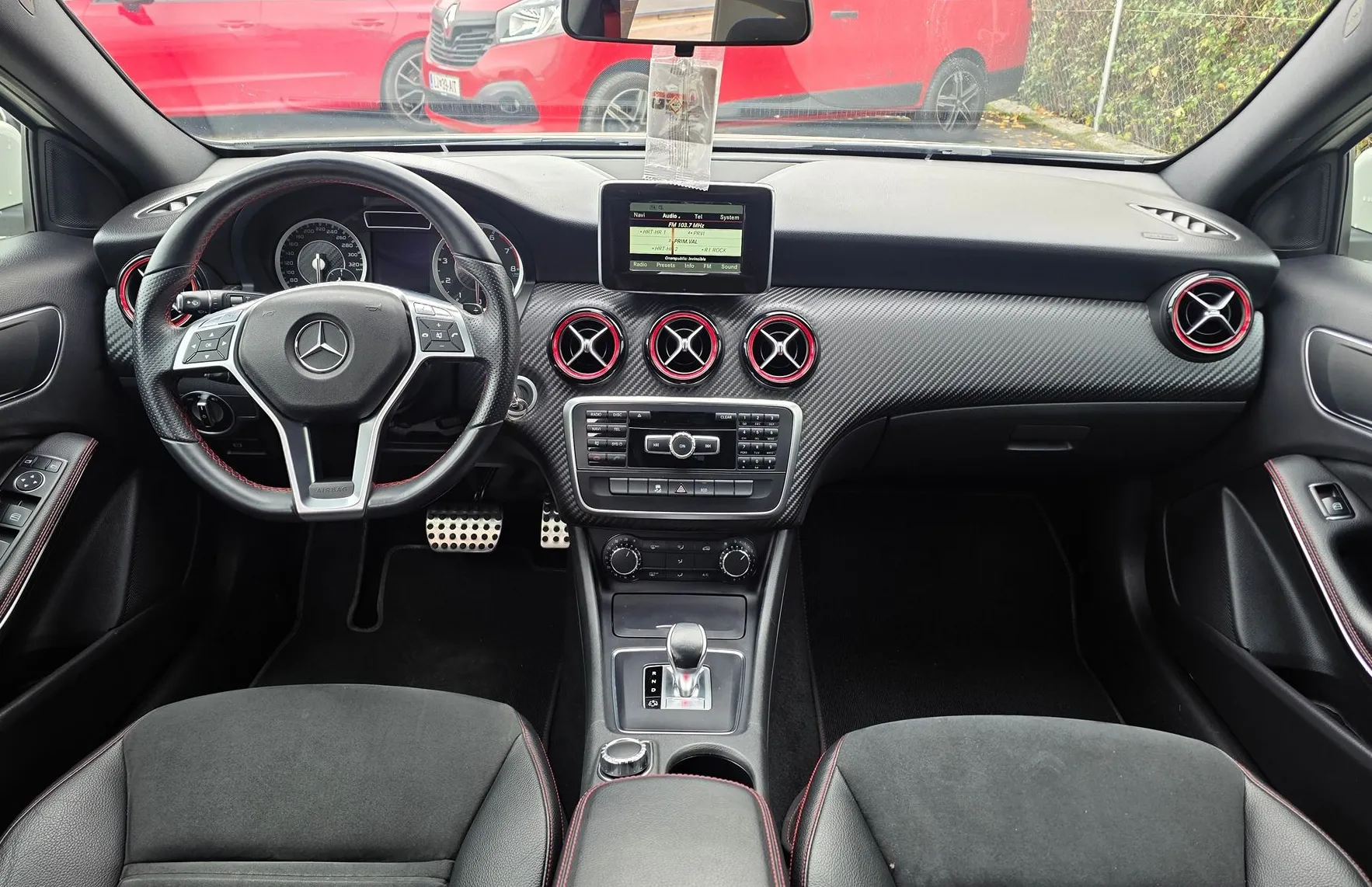 Zunanja slika - Mercedes-Benz A-Razred - A 45 AMG 4MATIC XENON-KAMERA-NAVI-SLOVENSKI - 9