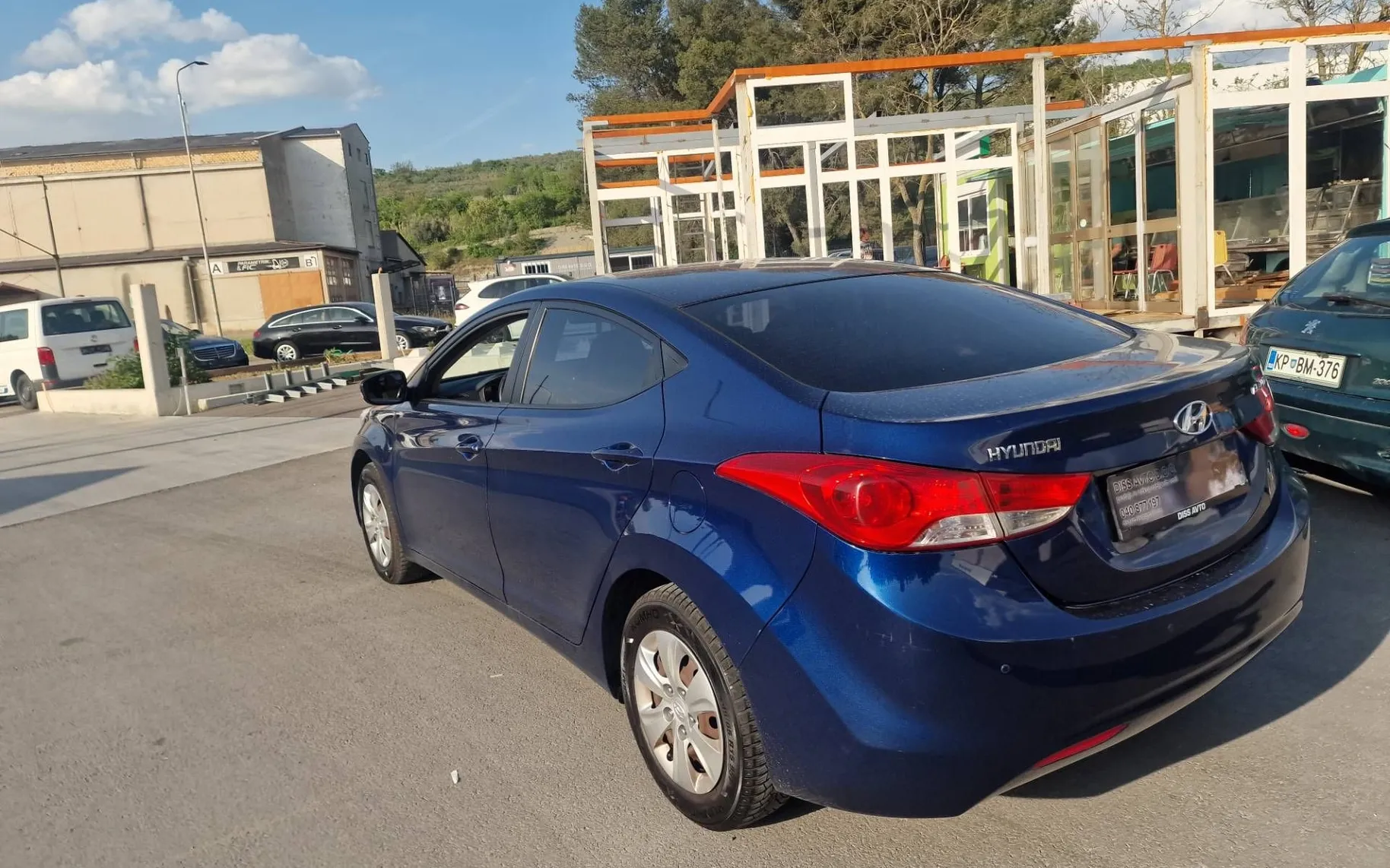 Notranja slika - Hyundai Elantra - 1.6 MPI Life 1.LASTNIK SLO... - 9